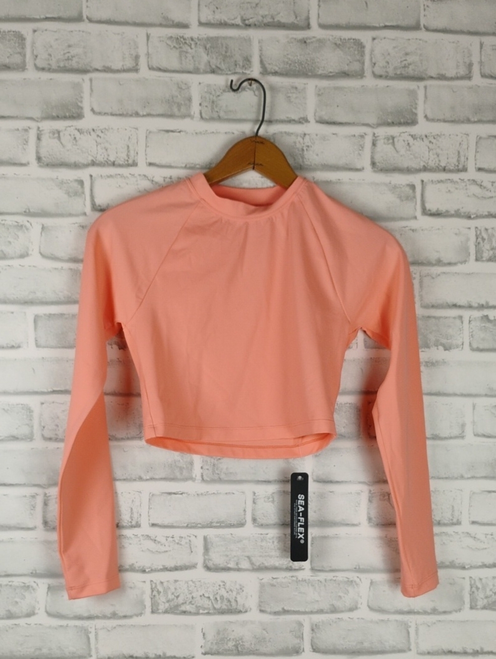 Jolyn Clothing Peach Coral Moana Long-Sleeve Cropped Rashguard